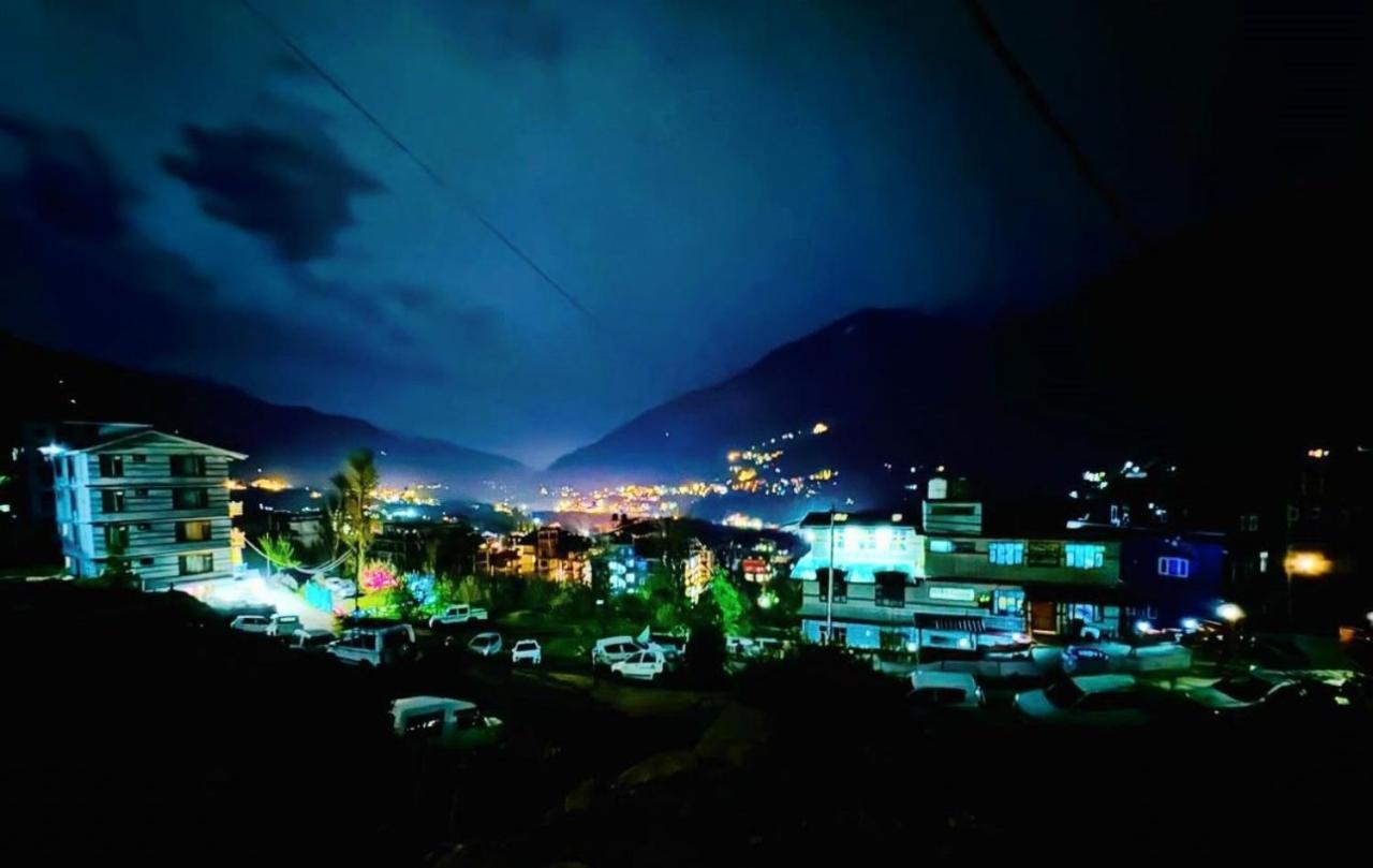 Hotel Himachal Heights Manāli Extérieur photo