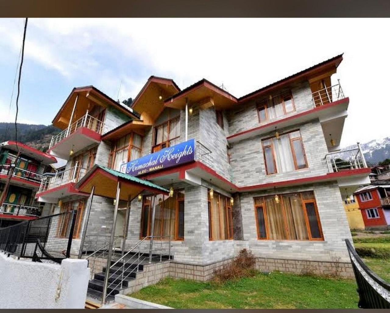 Hotel Himachal Heights Manāli Extérieur photo